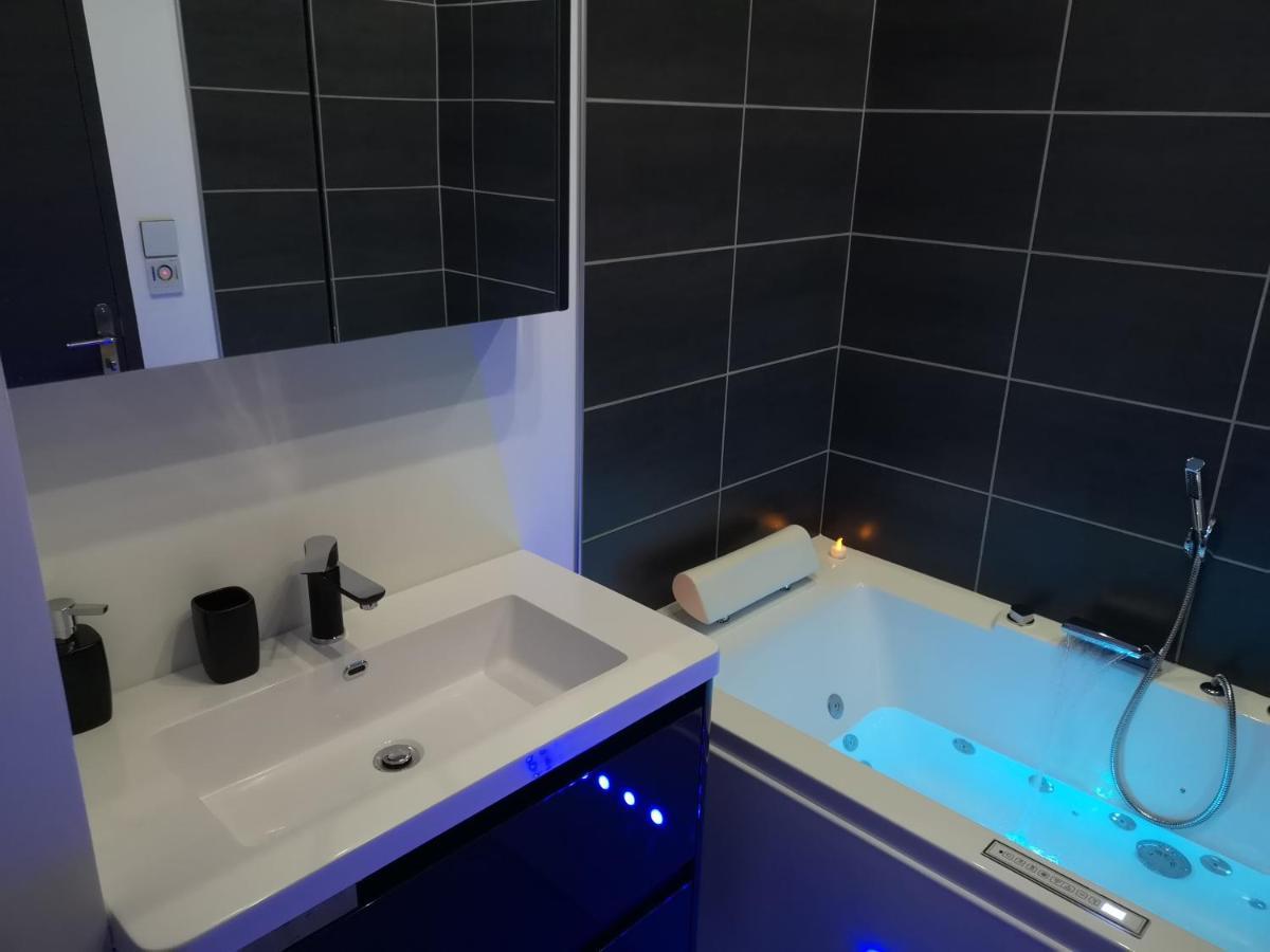 Appartement Moderne Avec Balneotherapie Мер-ле-Бен Экстерьер фото